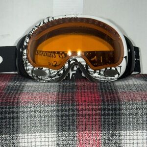 Oakley A-Frame 2.0 Snow Goggles White & Black Newspaper, Yellow Iridium Lens